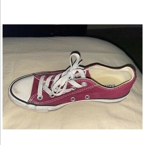 Maroon converse